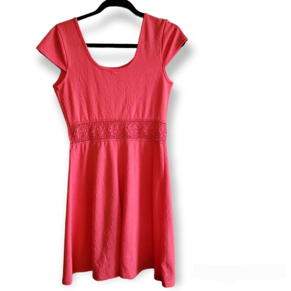 Women’s dress size 𝅺Medium scoop neck fit and flare salmon pink mini xhi… - Picture 2 of 9
